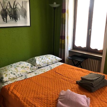 La Casa Di Rox Ad Aosta - Small Holiday Apartment In Central Aosta - Alloggio Ad Uso Turistico - Vda - Aosta - N 0304 Eksteriør bilde