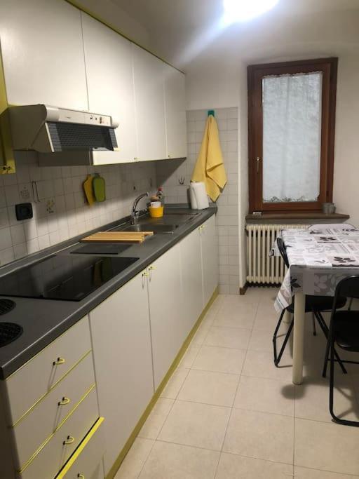 La Casa Di Rox Ad Aosta - Small Holiday Apartment In Central Aosta - Alloggio Ad Uso Turistico - Vda - Aosta - N 0304 Eksteriør bilde
