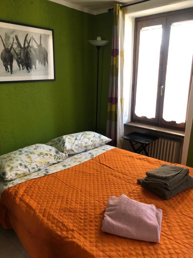 La Casa Di Rox Ad Aosta - Small Holiday Apartment In Central Aosta - Alloggio Ad Uso Turistico - Vda - Aosta - N 0304 Eksteriør bilde